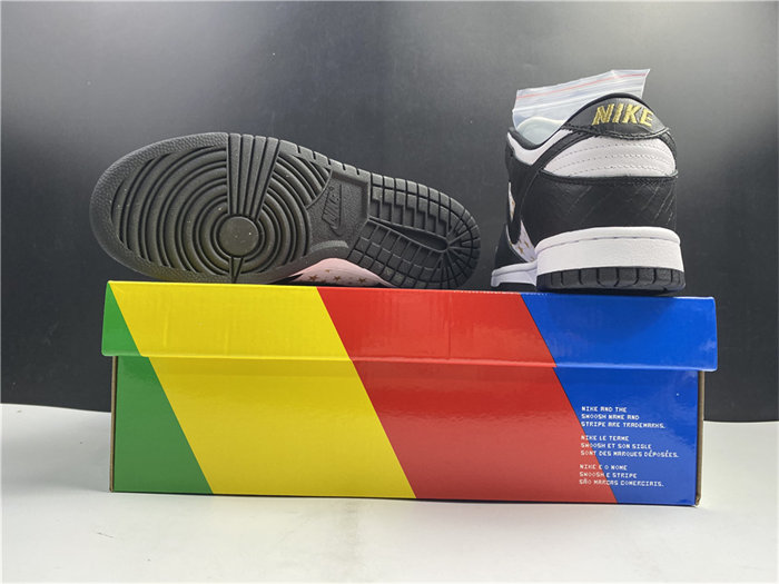 Nike SB Dunk Low Svp*me Stars Black DH3228-102
