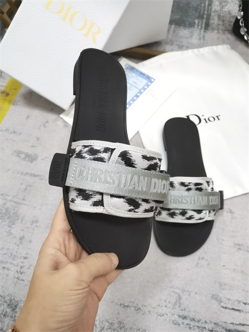 Dio Slipper