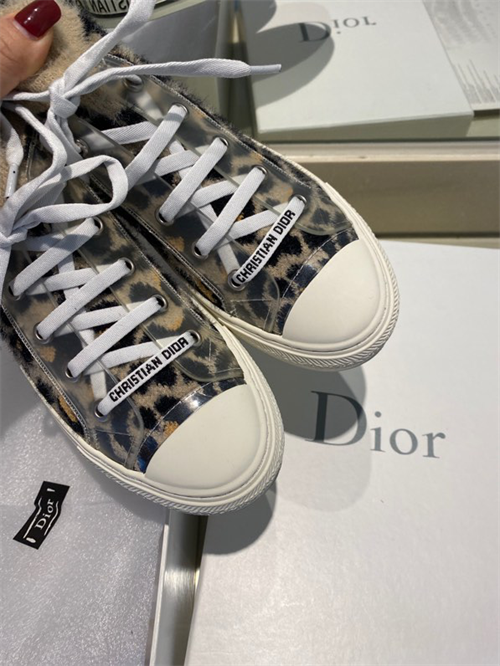 DR Sneaker