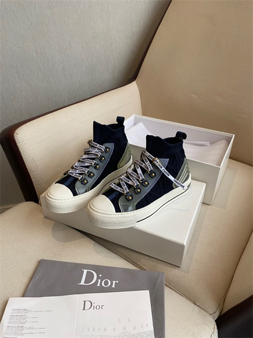 DR Sneaker
