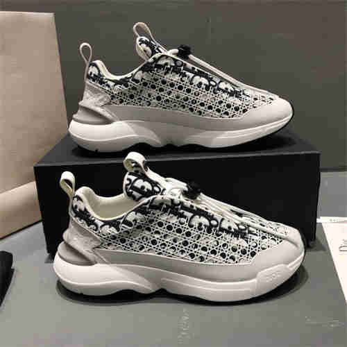 DR Sneaker