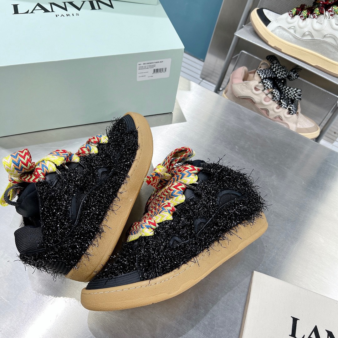 Lanvon Leather Curb 4
