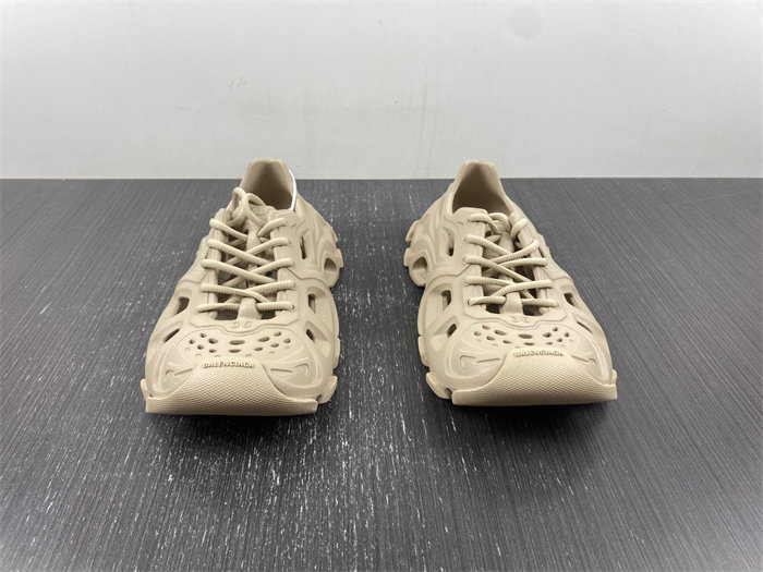 Ba1en*iaga HD Lace Up Beige 702421W3CES9300