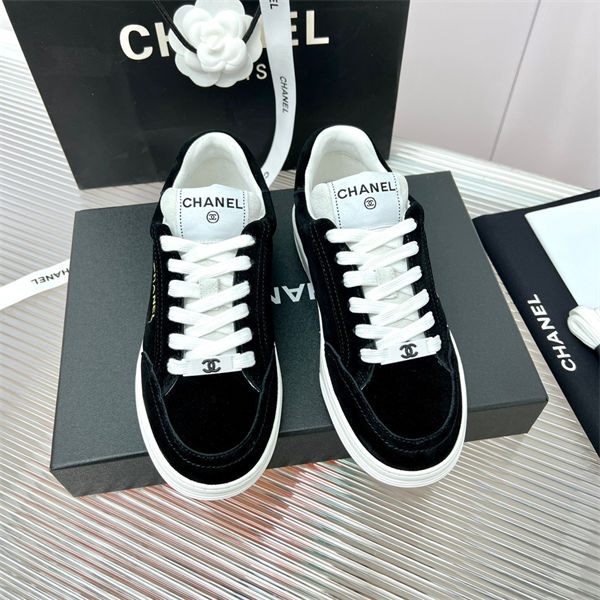 Ch**el 3
