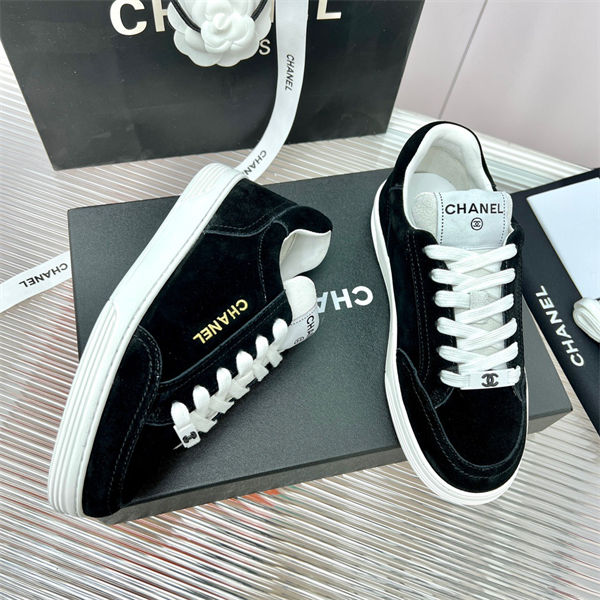 Ch**el 3