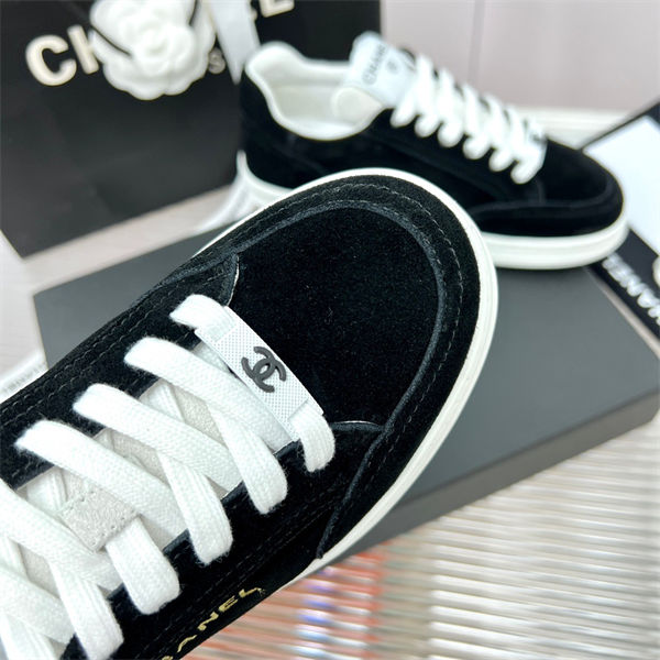 Ch**el 3