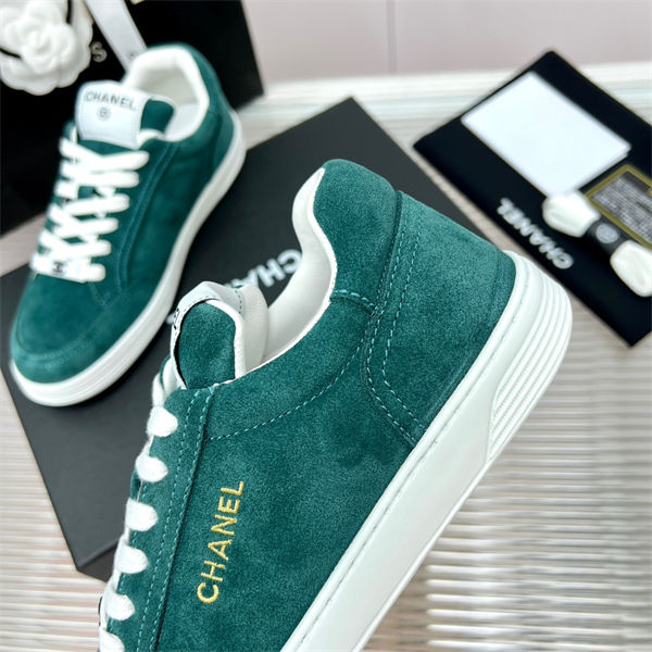 Ch**el 4