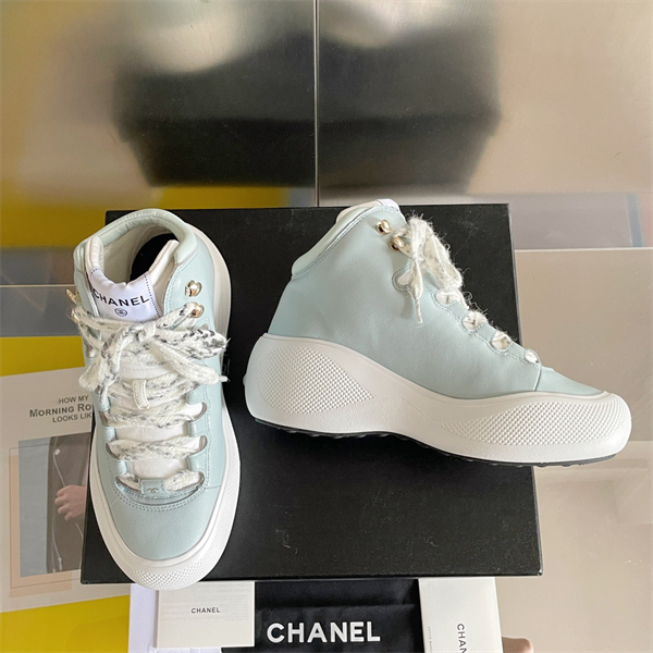 Ch**el 15