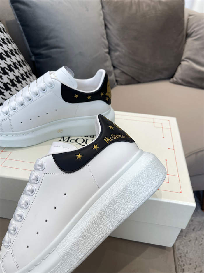 A1exa*der Mcqv*en Oversized