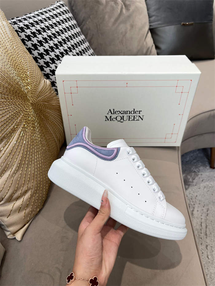 A1exa*der Mcqv*en Oversized