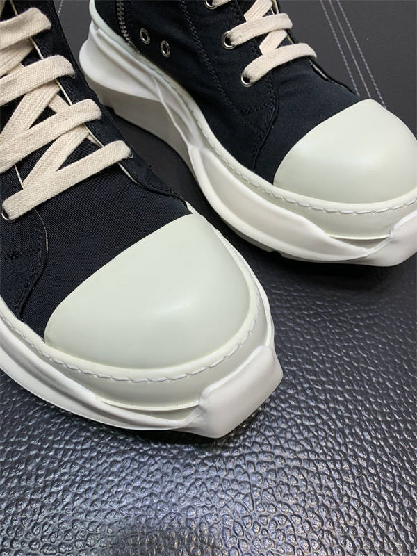 RI*K OWENS SNEAKERS