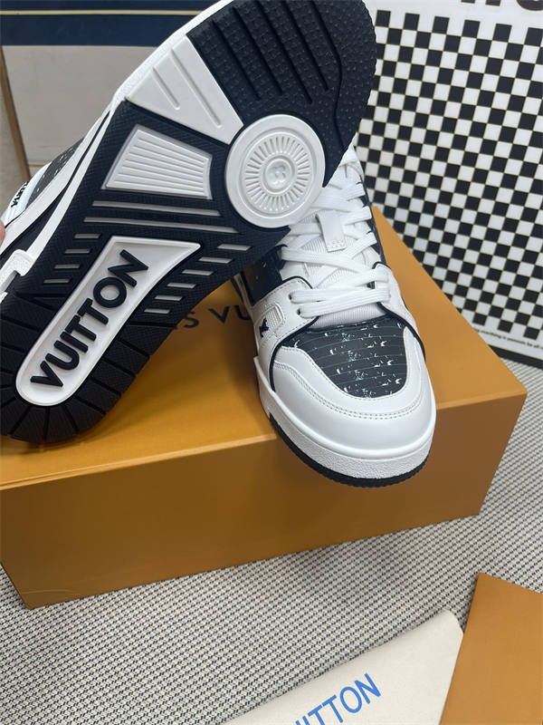 LV009