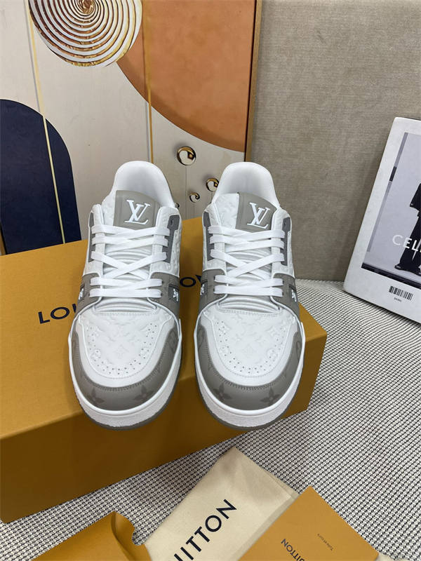 LV100V