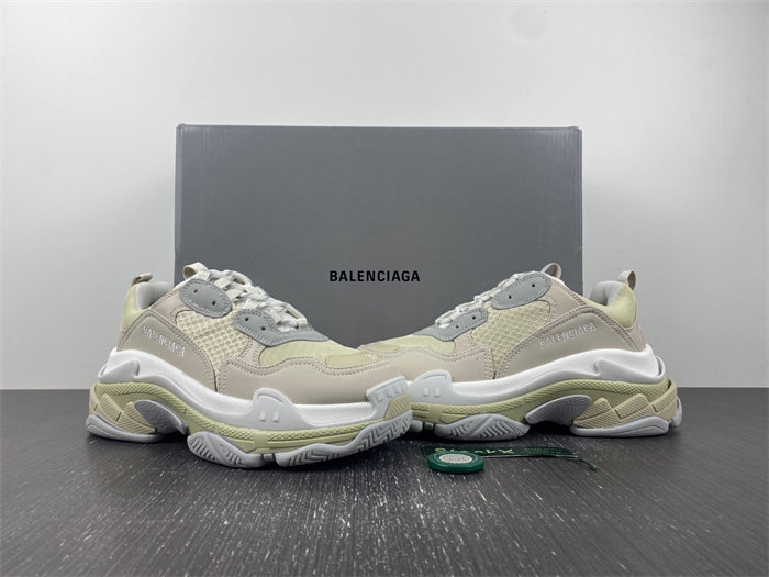 Ba1en*iaga Triple S 524039 W2FW4 9790