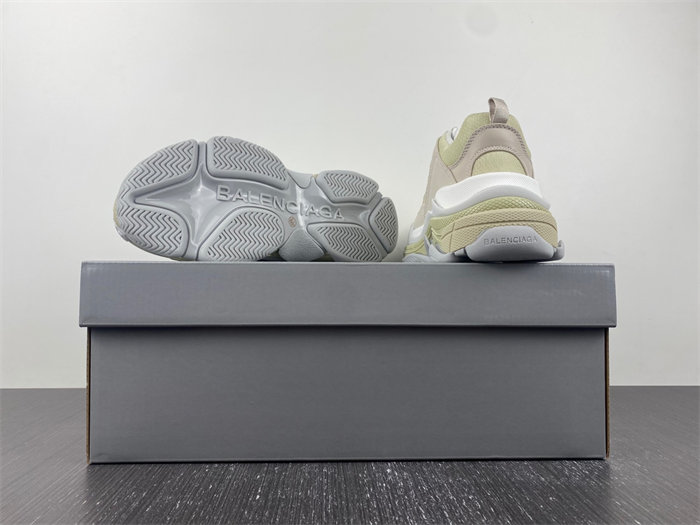 Ba1en*iaga Triple S 524039 W2FW4 9790