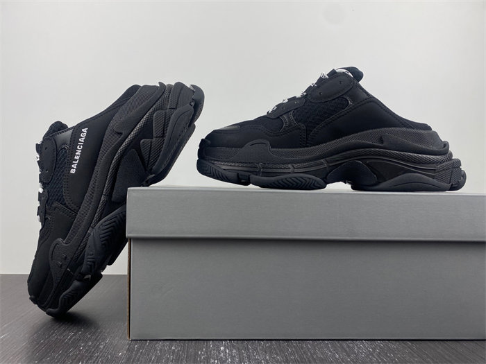 Ba1en*iaga TRIPLE S 755686 W3SM2 1000