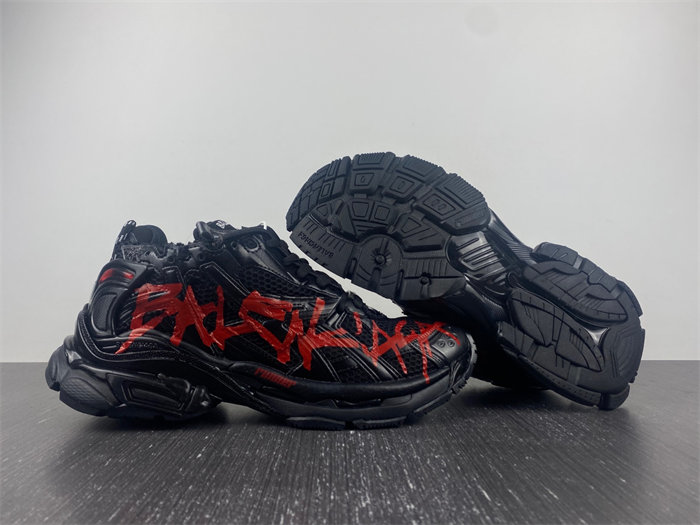 Ba1en*iaga Runner Black Red