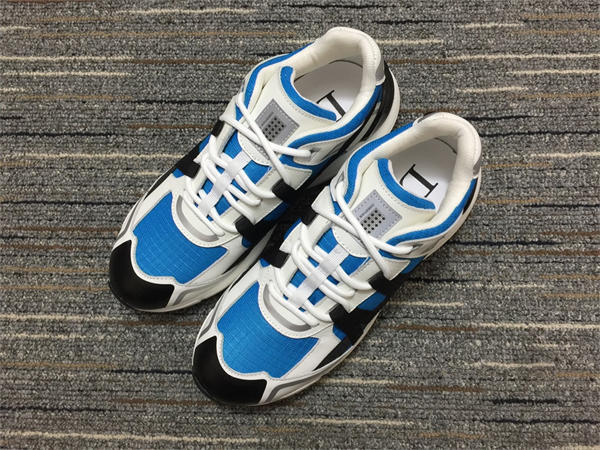 D10r Sneaker 001