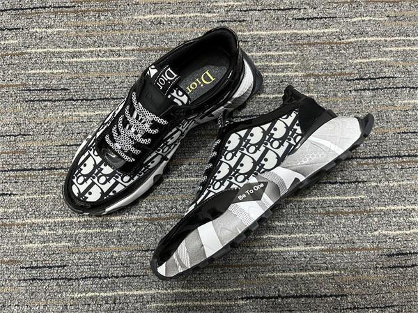 D10r Sneaker 006