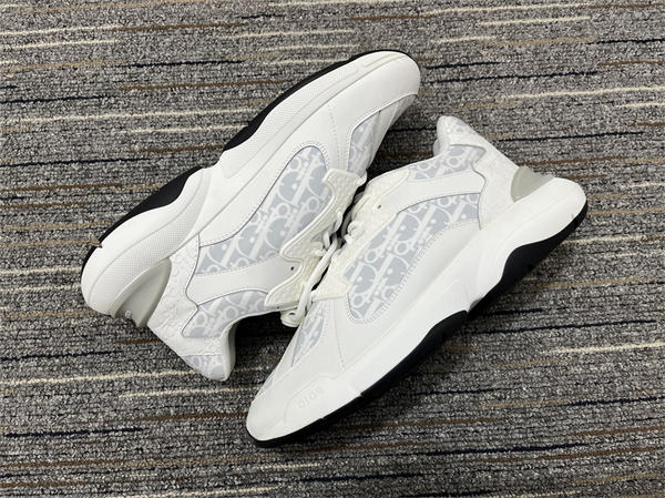D10r Sneaker 009