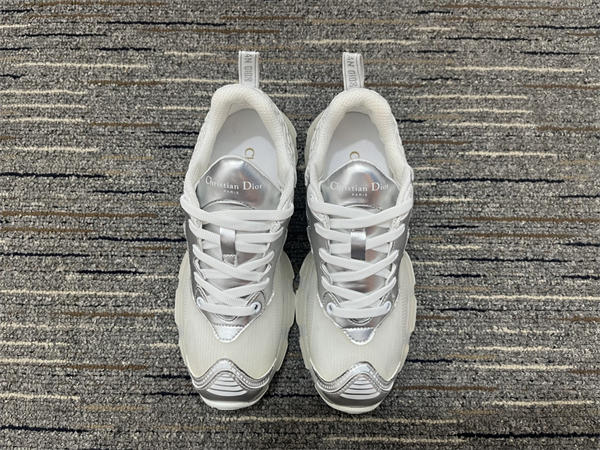 D10r Sneaker 010