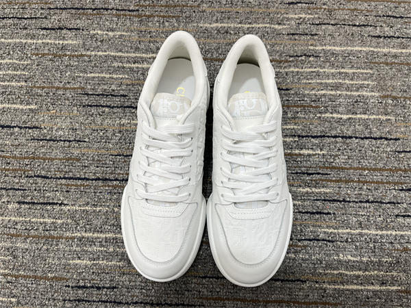 D10r Sneaker 013