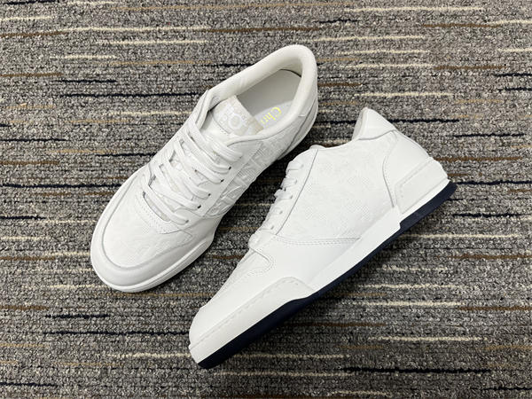 D10r Sneaker 013