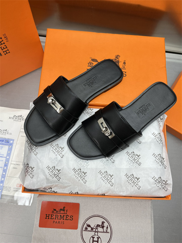 H Slipper