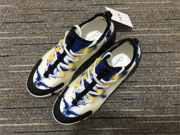 DR  Sneakers