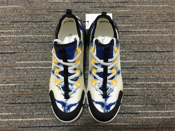 DR  Sneakers
