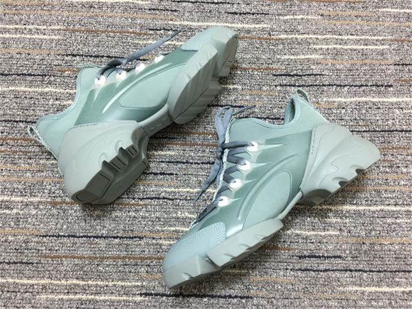 DR  Sneakers