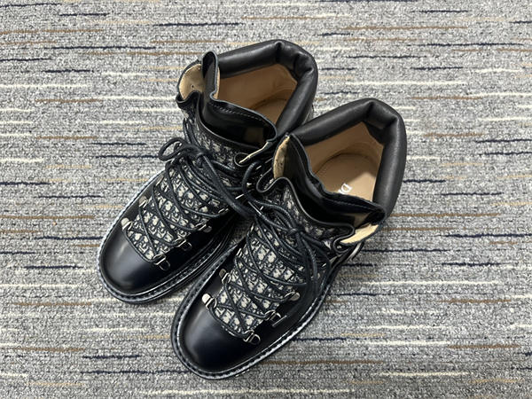 D10r Boot