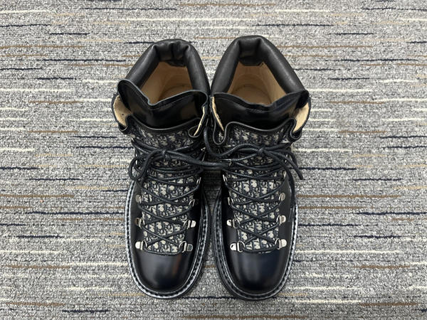 D10r Boot