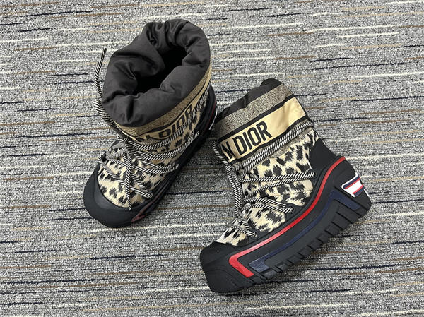 D10r Boot
