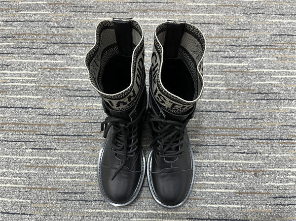 D10r Boot
