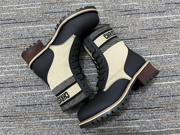 D10r Boot