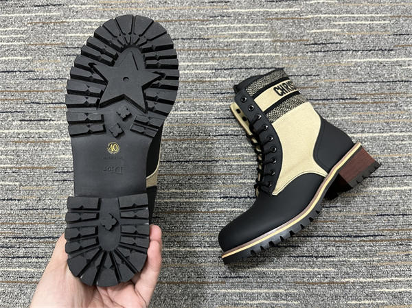 D10r Boot