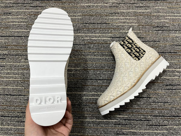 D10r Boot