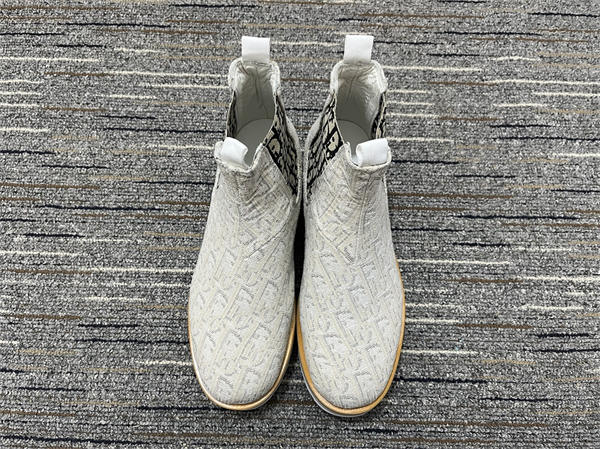 D10r Boot