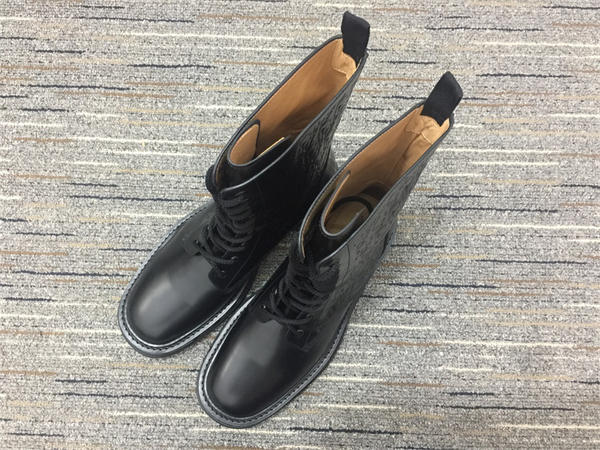 D10r Boot