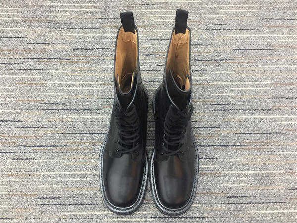 D10r Boot