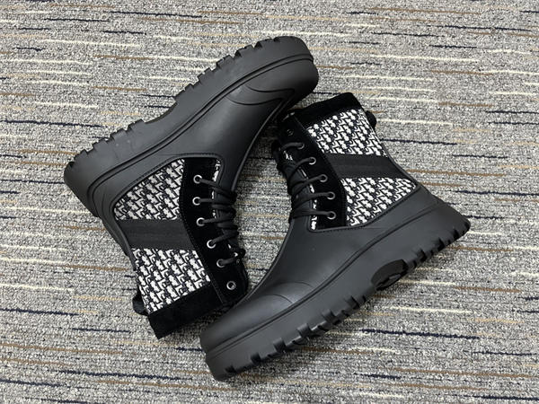 D10r Boot