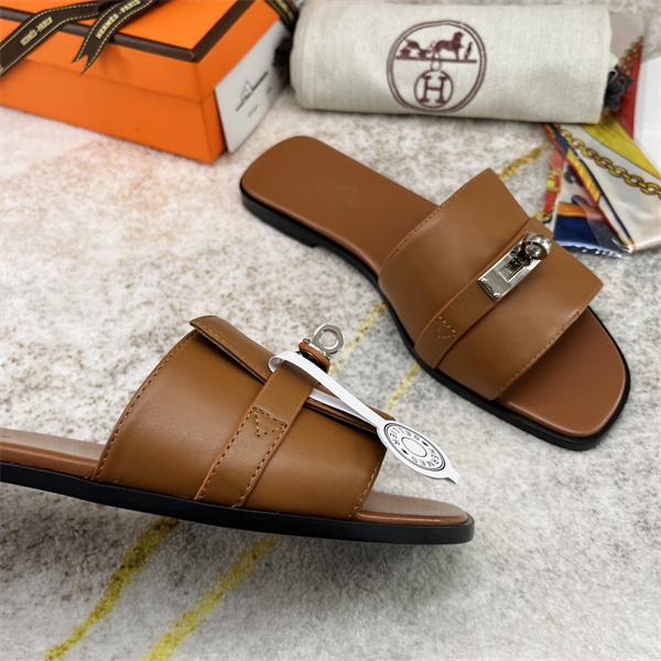 H Slipper