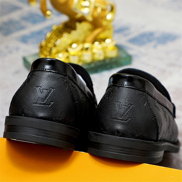 Lv Loafer 040