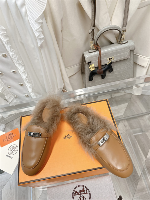 H Slipper