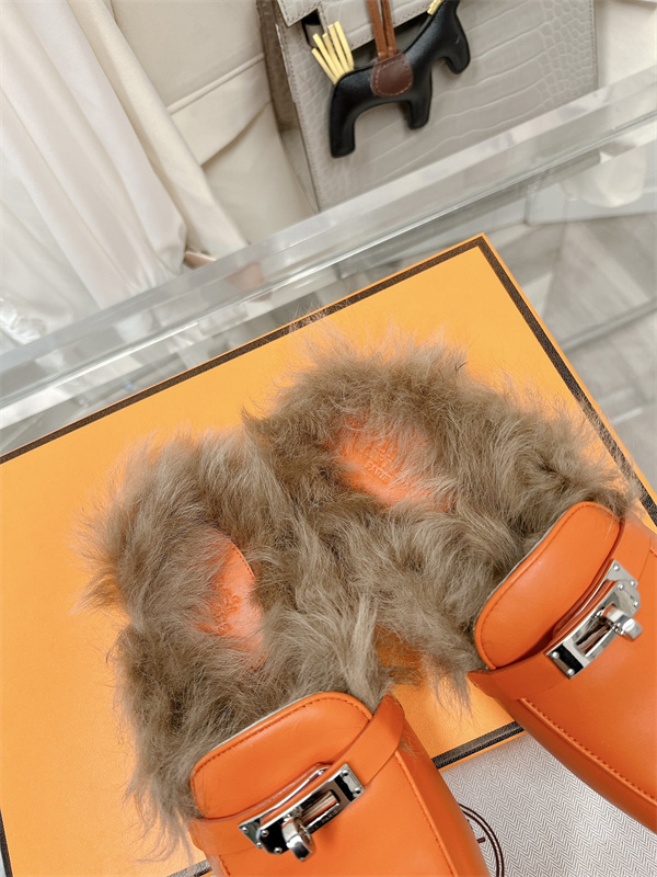 H Slipper