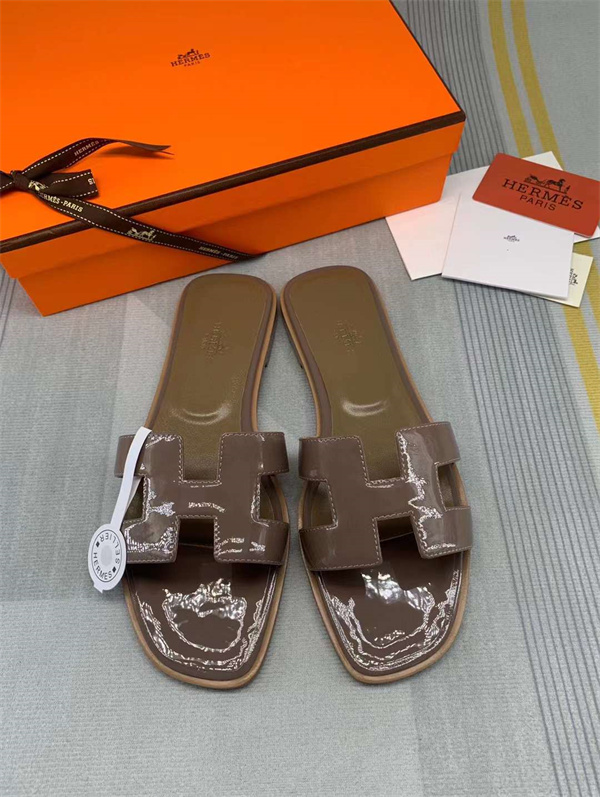 H Slipper