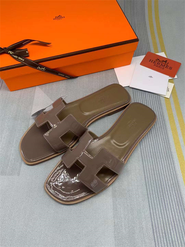 H Slipper