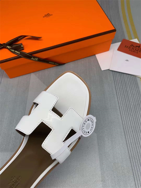 H Slipper