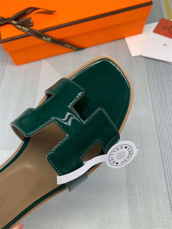 H Slipper